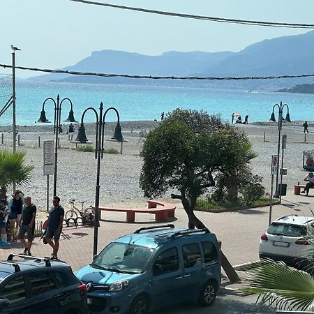 Appartamento Aria Del Mare ヴェンティミーリア エクステリア 写真